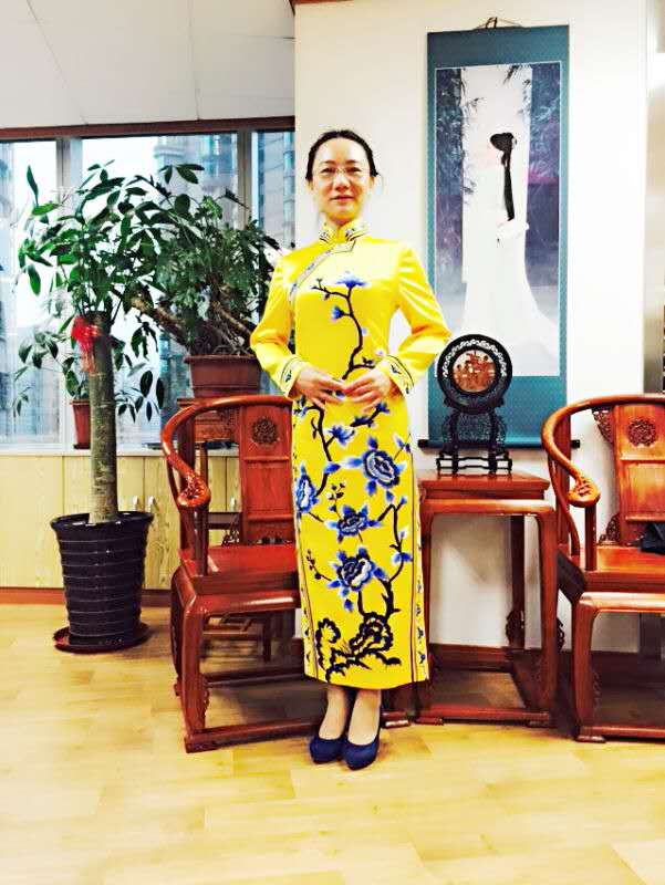 精品绣花旗袍  QXY041