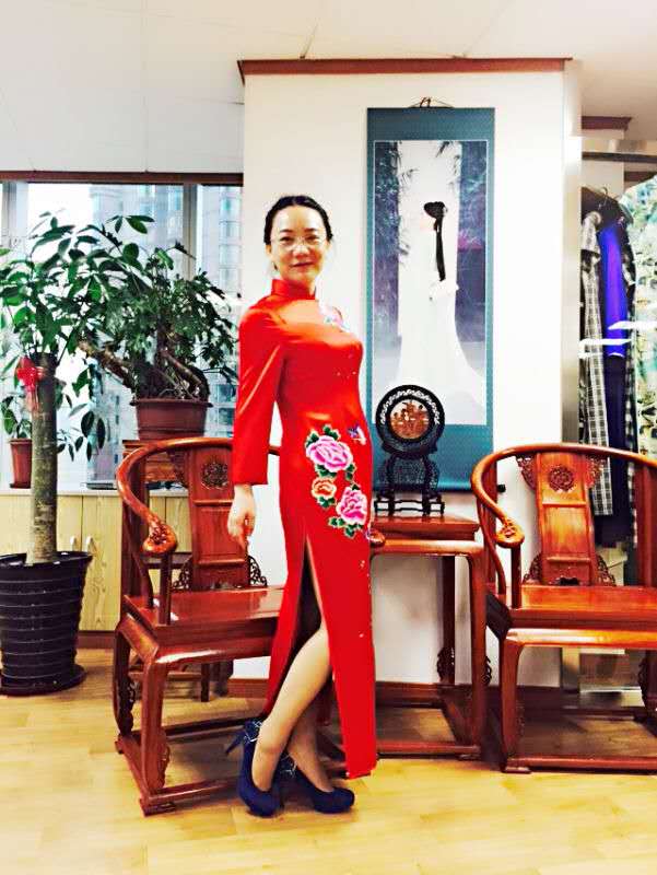 精品绣花旗袍  QXY043