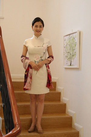 精品绣花旗袍  QXY021