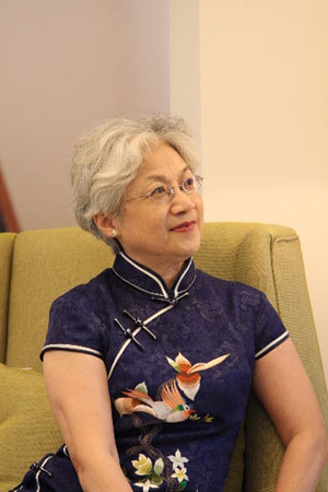 精品绣花旗袍 QXY022