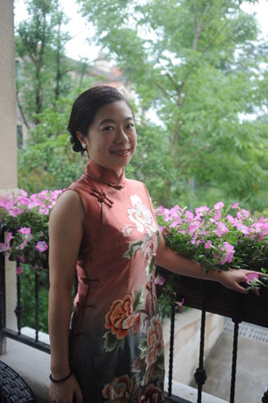 精品绣花旗袍 QXY023