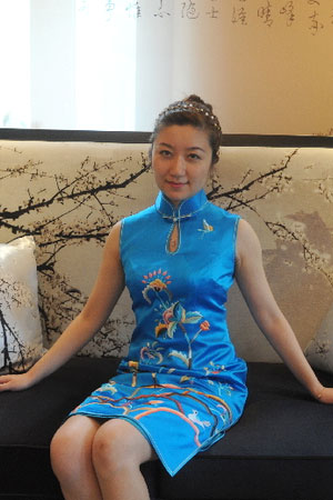 精品绣花旗袍 QXY024