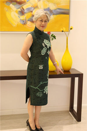 精品绣花旗袍  QXY028