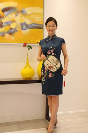 精品绣花旗袍  QXY002