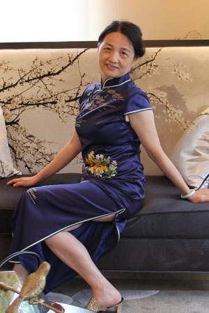 精品绣花旗袍  QXY047